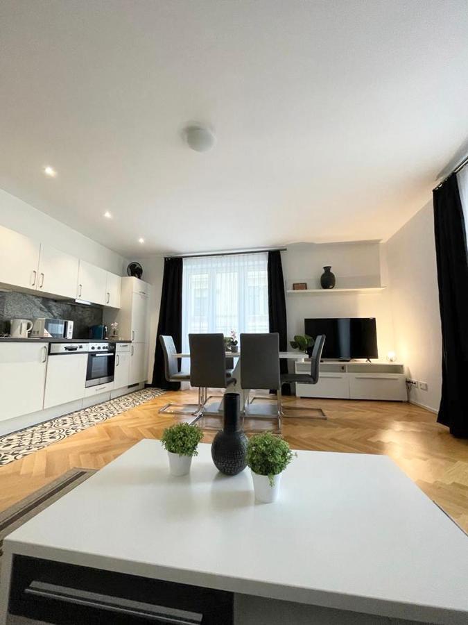 1St City La Opera Suites Viyana Dış mekan fotoğraf