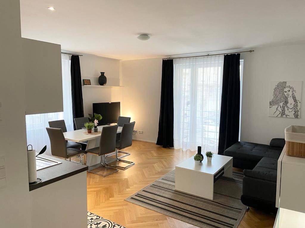 1St City La Opera Suites Viyana Dış mekan fotoğraf